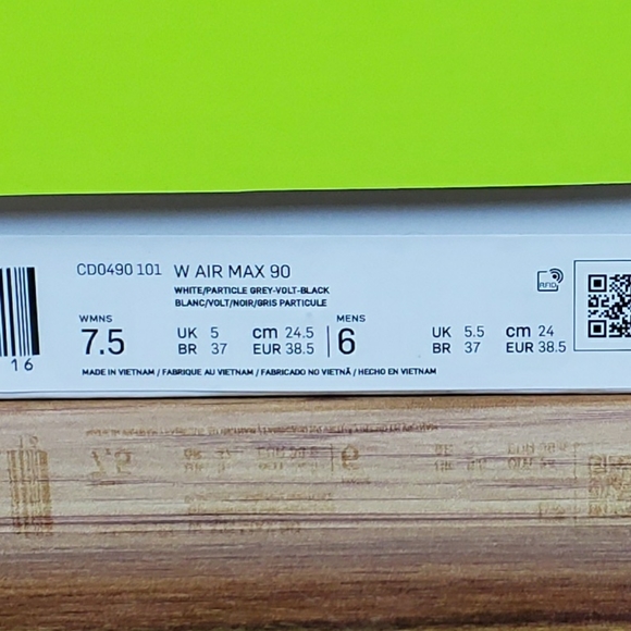 Nike Air Max 90 'Volt' Women's Running Shoes - Picture 14 of 15